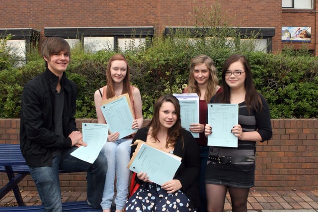 sp91688  Eckington school  GCSE results  l to r Alex Prescott,Eleanor McIntosh,Keziah Davis,Louise Walker,Alice Bell