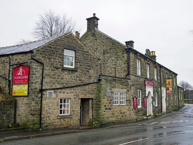 The Anglers Rest is ideal for anyone visiting the Bamford area.