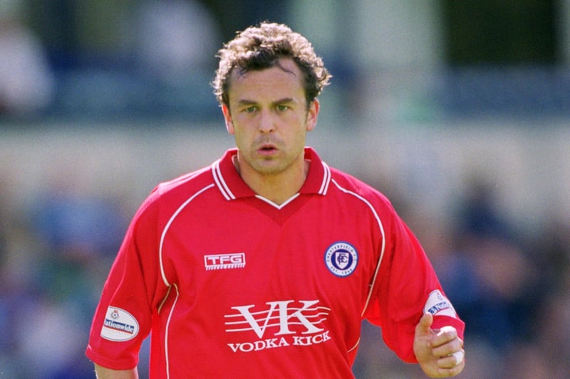 Lee Richardson ended his playing career with Chesterfield in 2004, a spell which saw him make 45 appearances. Richardson was appointed as Chesterfield manager in April 2007, following a spell as caretaker, but was unable to stop them from being relegated to League Two.