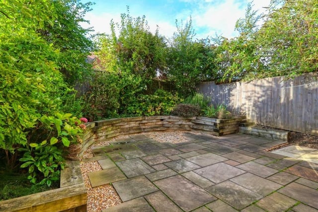 A pleasant  fully enclosed courtyard garden has shrubs and fruit trees. This property at St Chads Way, Newbold is up for rent at £1,200 per calendar month. Call Pinewood - Chesterfield on 01246 398194.