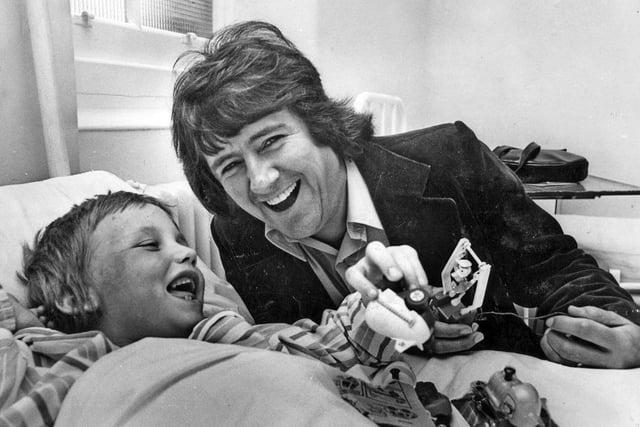 Comedian Duggie Brown paying a visit to Sheffield Children’s Hospital in 1976.