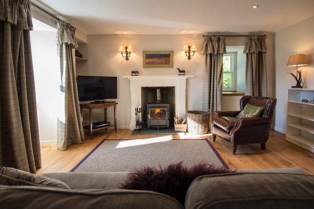 These two picture perfect cottages both have wood burning stoves and are the ideal place for a cosy escape. Situated on a 3,000 acre Highland estate just 15 minutes from Pitlochry, guests can enjoy watching the wildlife and or walks in the estate or rowing on the loch. Book: https://bit.ly/2SkIxnB