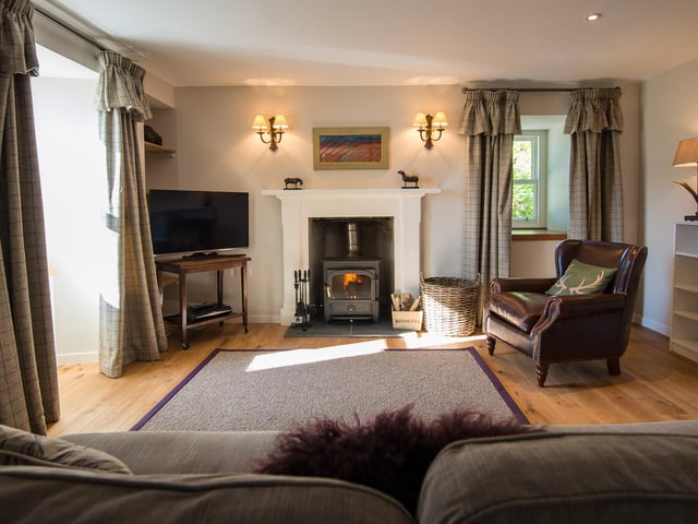 These two picture perfect cottages both have wood burning stoves and are the ideal place for a cosy escape. Situated on a 3,000 acre Highland estate just 15 minutes from Pitlochry, guests can enjoy watching the wildlife and or walks in the estate or rowing on the loch. Book: https://bit.ly/2SkIxnB