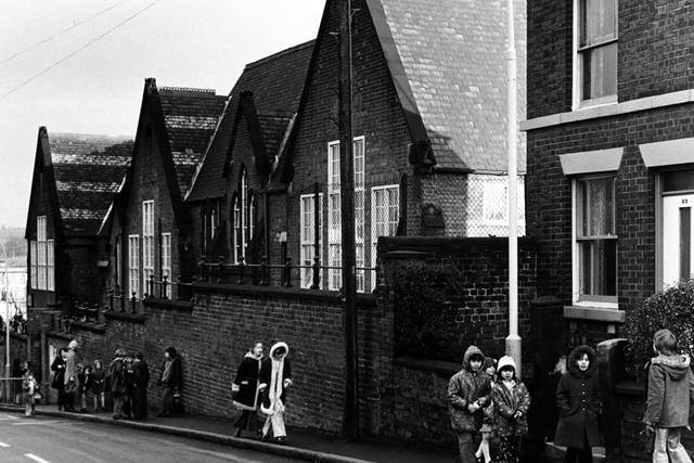 Pupils going home from Abercrombie Primary School on Victoria Street, Chesterfield.