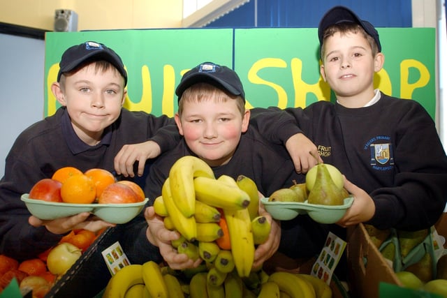 St Helen's Primary School pupils chose some great options for their Healthy Eating Week in 2005.