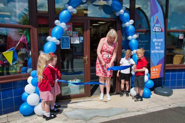 Head and Pupils from The Brigg Infants School Officially Open the Lighthouse Charity Shop