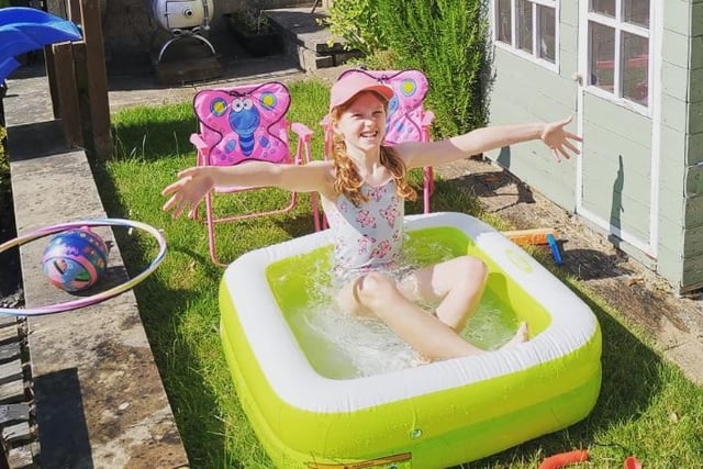 "Mini pool cool down," comments Harriet Johnson.