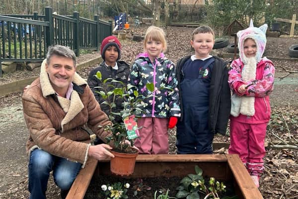 Actor Tom Chambers, who won Strictly Come Dancing in 2008, has opened a new outdoor play facility at Laceyfields Academy in Heanor.