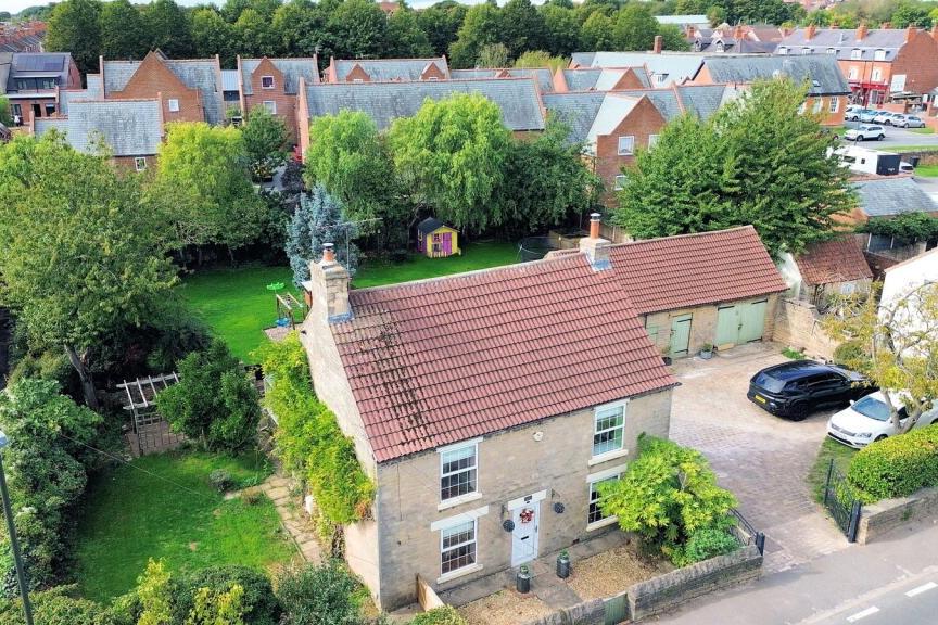 An overview of the cottage for sale in Creswell.