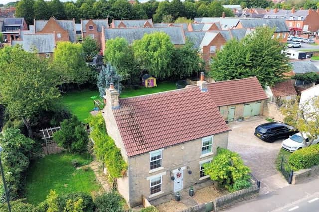 An overview of the cottage for sale in Creswell.