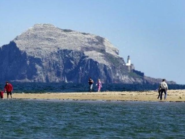 East Lothian is projected to have the second highest population growth at 7.2%, slightly less than the 8.9% growth seen from mid-2009 to mid-2019. Net internal migration is the main driver of this, with 7,000 more people projected to arrive than leave the region from other parts of Scotland.