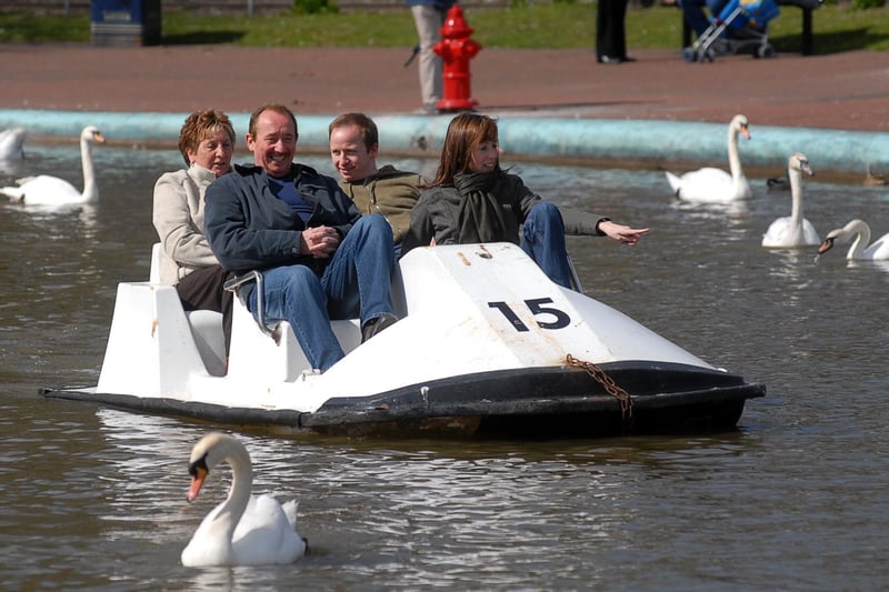 Were you pictured on the lake in South Shields in 2006?