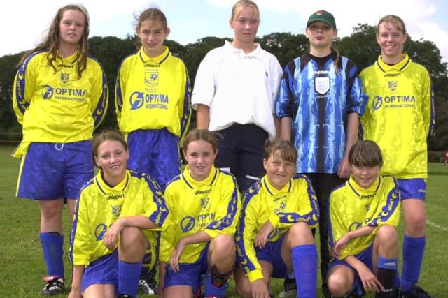 On August 19, 2000, this football team took part in a football festival. It took part at Campsmount School.