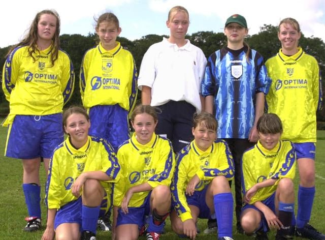 On August 19, 2000, this football team took part in a football festival. It took part at Campsmount School.