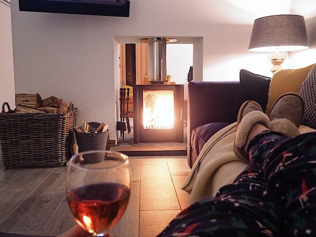 Popular for romantic getaways and relaxed retreats, this five star, adult only destination in Auchterhouse, Dundee, comprises a number of luxury lodges, each with its own hot tub, double bath, sauna and wood burning stove. Book: https://bit.ly/30rSzaN