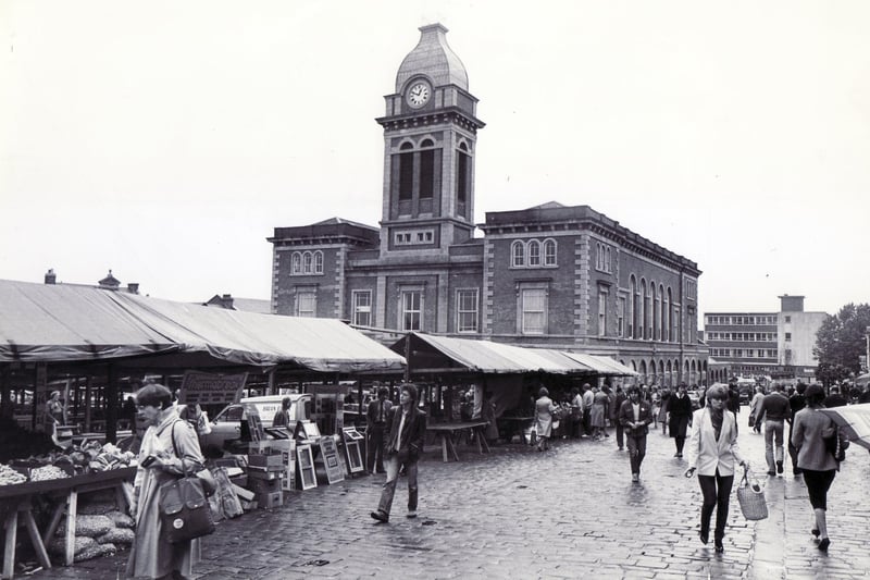 The outdoor market in Chesterfield town centre in 1981.