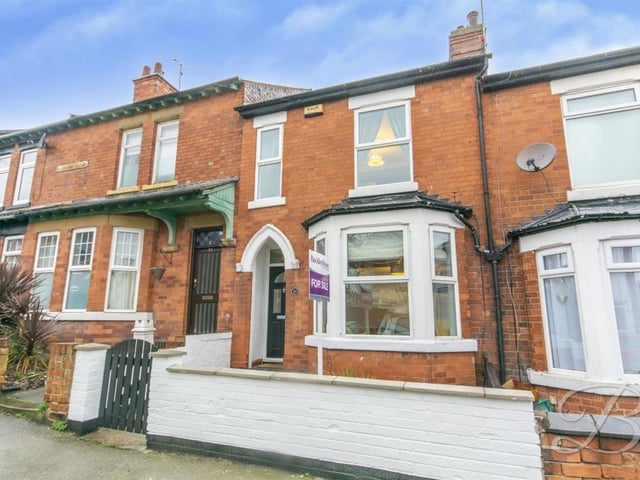 The house has an easy to maintain frontage.