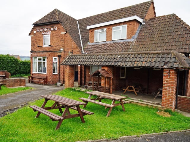 Rebecca and James are trying to raise the money for a defibrillator outside the pub, and said that “in just eight weeks, we’re already two thirds of the way there.”