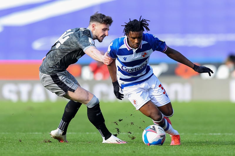 Bayern Munich have confirmed the signing of left-back Omar Richards on a four-year deal. The 23-year-old will link up with the Bavarian giants this summer, once his contract with Reading expires. (BBC Sport)