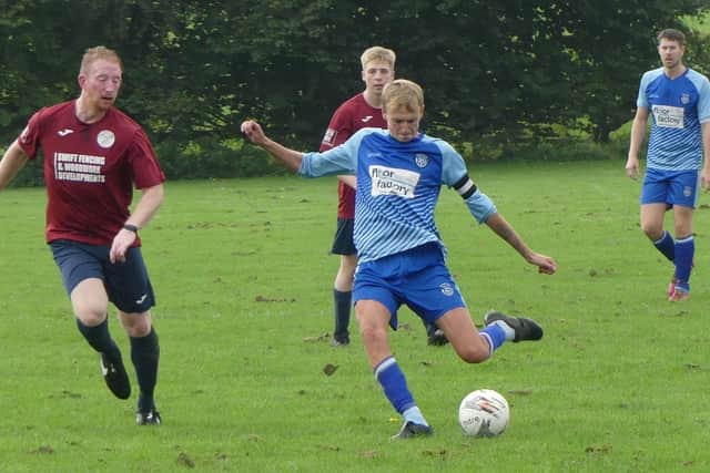 Action from Shinnon v Clay Cross United (maroon) - photos by Martin Roberts.