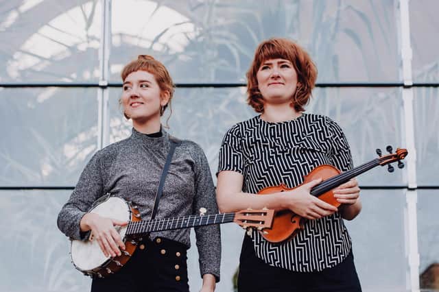 The Rheingans Sisters play at Shakespeares, Sheffield, on Sunday, April 24, 2022 (photo: Elly Lucas)