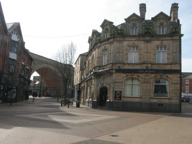 A premier pub for sports and entertainment, it has a large screen and seven TV's showing Sky, Amazon and BT packages. It was given 4.3 out of five by 173 Google reviews.