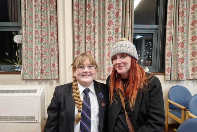 Debbie Rose has complained about no bus that would take her daughter Isabella, 11, to school. The girl has to walk about 45 minutes in cold and dark in the morning.