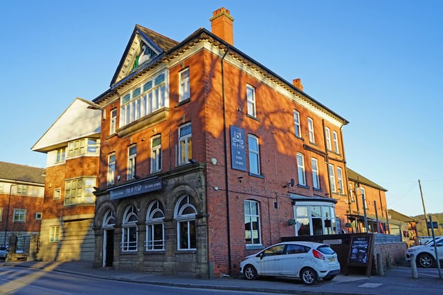 The pub is ideally located in the heart of Chesterfield, right next to the town's iconic Crooked Spire