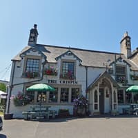These amazing country pubs are perfect to visit if you’re making plans to explore Derbyshire and the Peak District over the autumn months