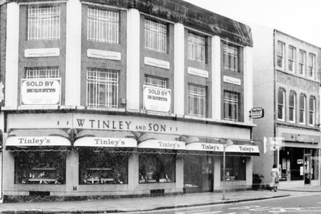 Tinley's shoe shop, Knifesmithgate in 1988.
