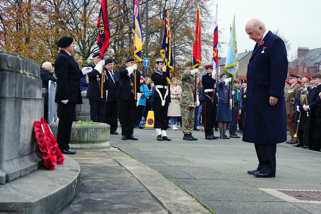 Watch as Chesterfield remembers the fallen at annual Remembrance Day parade