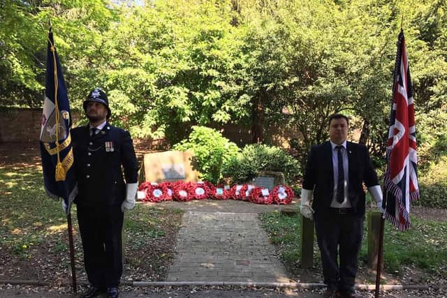 Colours Sergeant PC Mark Atterbury met at Chaddesden Park war memorial and paid tribute to VE Day alongside Derby’s Armed Forces Champion, Cllr Cooper.