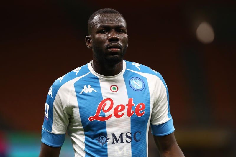 Everton boss Carlo Ancelotti wants to sign Napoli and Senegal defender Kalidou Koulibaly, who he managed while at the Italian club. (Talksport)