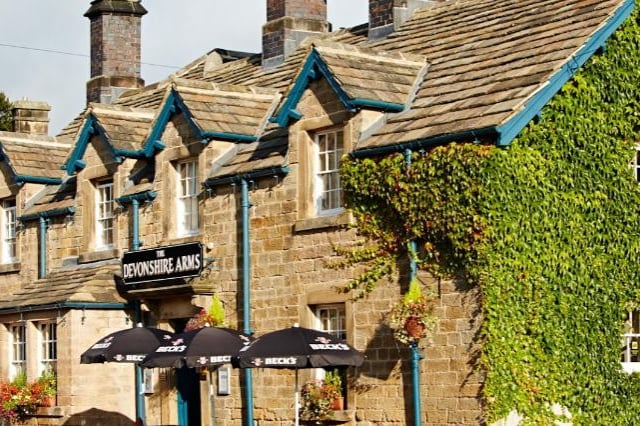 Devonshire Arms at Pilsley is located on the Chatsworth Estate, which is owned by the Duke and Duchess of Devonshire. It is the nearest property to Chatsworth House, being only a 20-minute walk away. Book your stay there tonight by calling, 01446 506831.