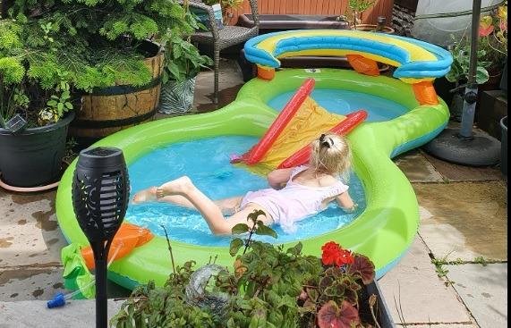 Deborah Dixon posted this photo of a girl cooling off in an impressive paddling pool.