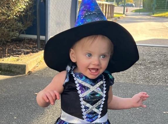 Laura Jane Bramley Coleman comments: "'Ava Jean's first outing for Halloween 🥰"