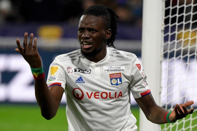 Burnley and West Ham want to sign former Chelsea winger Bertrand Traore from Lyon. Newcastle United and Crystal Palace have also been linked with the player this week. (Football Insider)