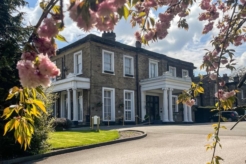Ringwood Hall Hotel & Spa is the pefect place to get away from it all and relax. Lccated in Brimington, Ringwood Hall Hotel & Spa is a beautiful 19th century manor house hotel, set amongst 6 acres of formal award-winning gardens, the Grade 2 listed hotel is surrounded by 29 acres of parkland.