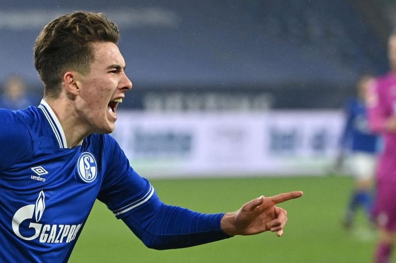 Liverpool, Manchester United, Manchester City and Tottenham Hotspur are all monitoring Schalke striker Matthew Hoppe. The 19-year-old has netted five goals in 11 appearances following his break into the first-team. (90min)