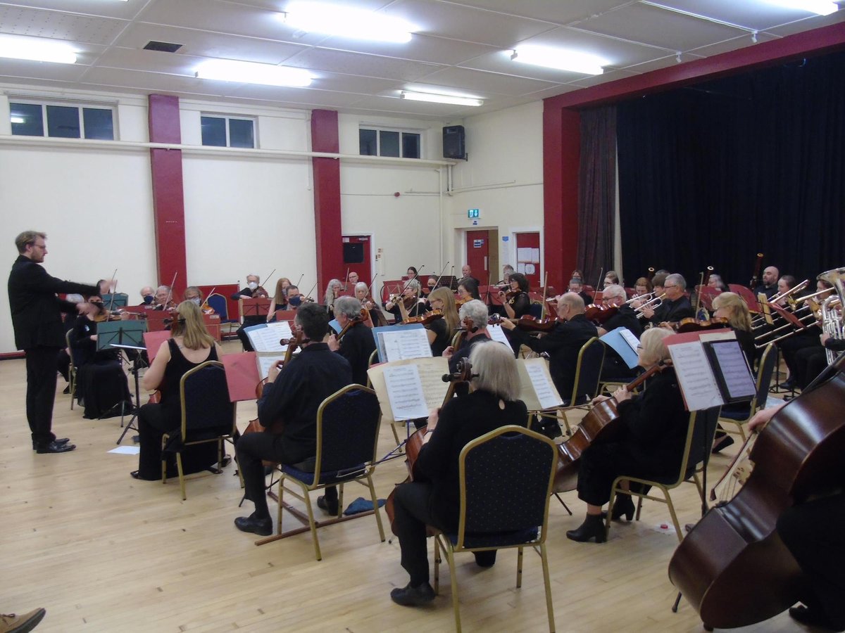 Magický svatojánský koncert Chesterfield Symphony Orchestra v čele k 40. výročí sezóny