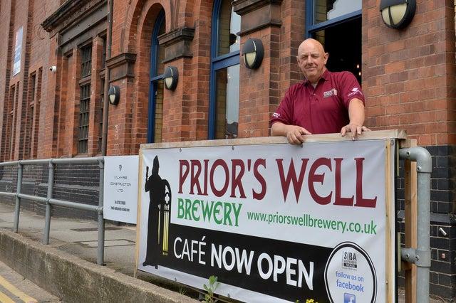 Prior's Well on Littleworth have decided to remain closed for the time being, however they are continuing their popular takeaway service.
Keep an eye on their facebook page for updates.