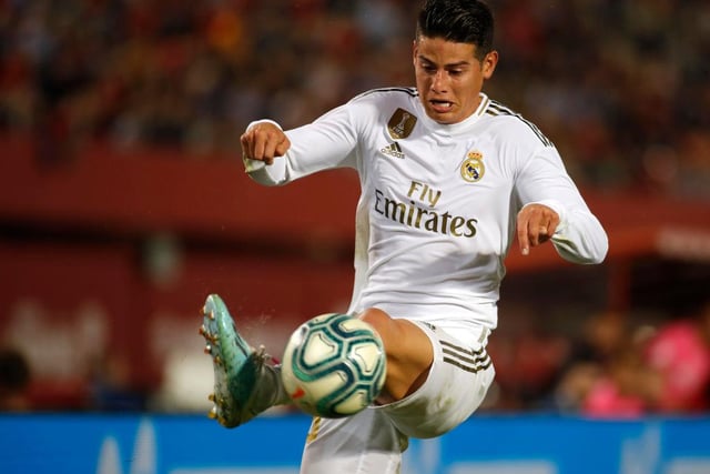 Manchester United, Arsenal, Everton and Wolves could snap up Real Madrid ace James Rodriguez for a cut-price fee of £22.5m. (Mundo Deportivo)