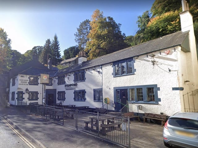 This pub has a 4.4/5 rating based on 2,300 Google reviews. One customer said: “Nice pub. Dog-friendly. Very friendly staff and good service.”