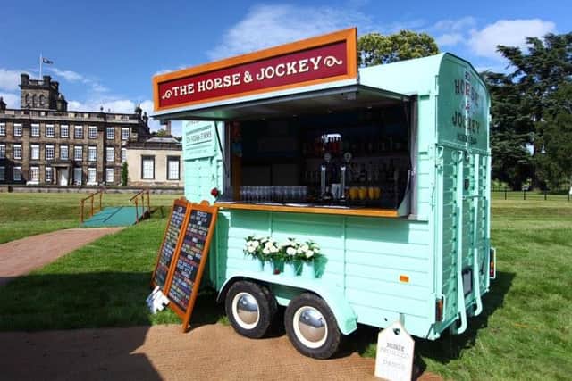 The Horse & Jockey Mobile Bar offers specialist cocktails and alcoholic drinks at events.