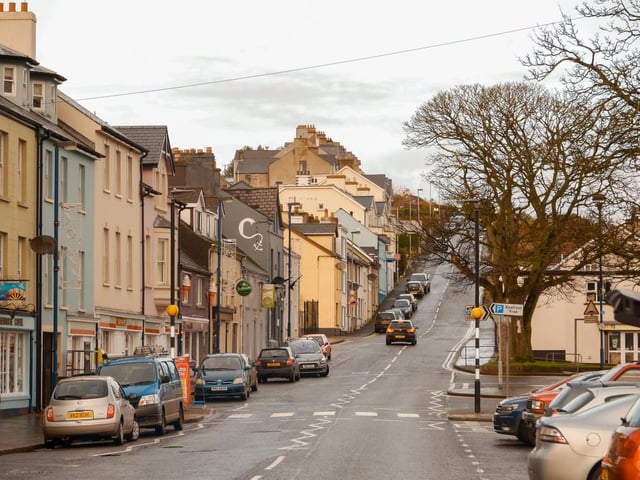 A small town with stunning coastal scenery, Ballycastle is perfect for nature lovers, as it’s surrounded by forests, glens and ancient rocks.