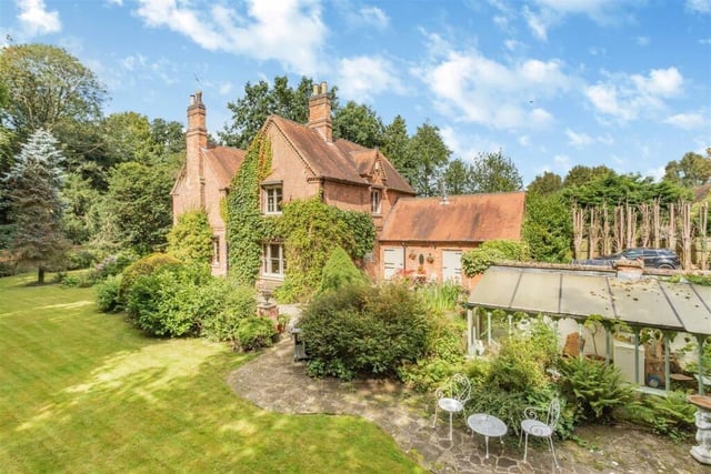 The Old Vicarage can be found within a wonderful, private and secluded setting, well back from the road. The south-facing plot spans about half an acre.