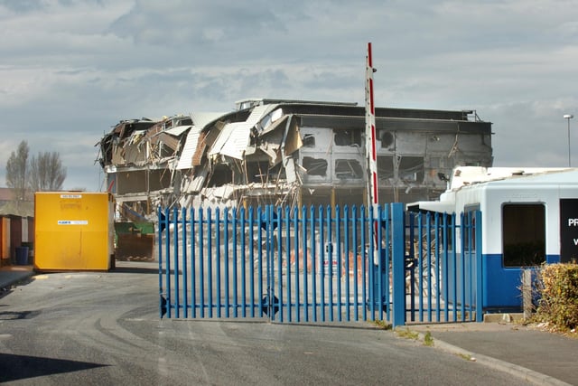 Demolition work at Pyrex factory at Pallion in 2009. Did you work there?