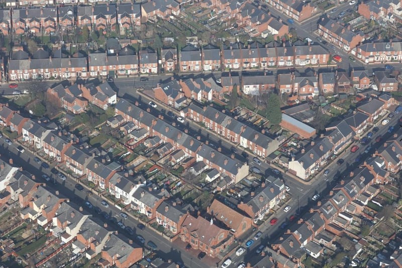 The packed houses of Clarges Street (left) and Broomhill Road (right) with Nansen Street and Henrietta Street also visible at the top