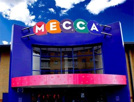 Staff at Chesterfield's Mecca Bingo are cooking food for homeless people