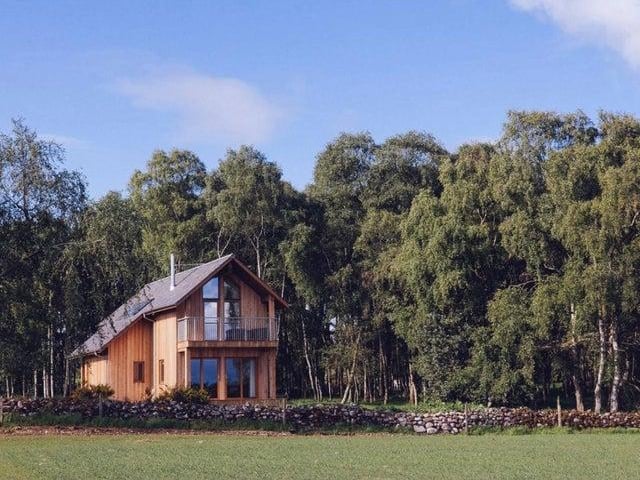 These five star, self-catering eco lodges are tailor-made for two adults to bask in a relaxing break in the heart of the Highlands, in a rural woodland setting that is wonderfully picturesque. Book: https://bit.ly/3itLTPz